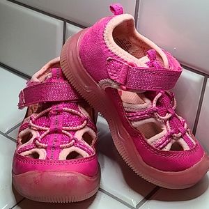Surprize little girls pink sandals size 6